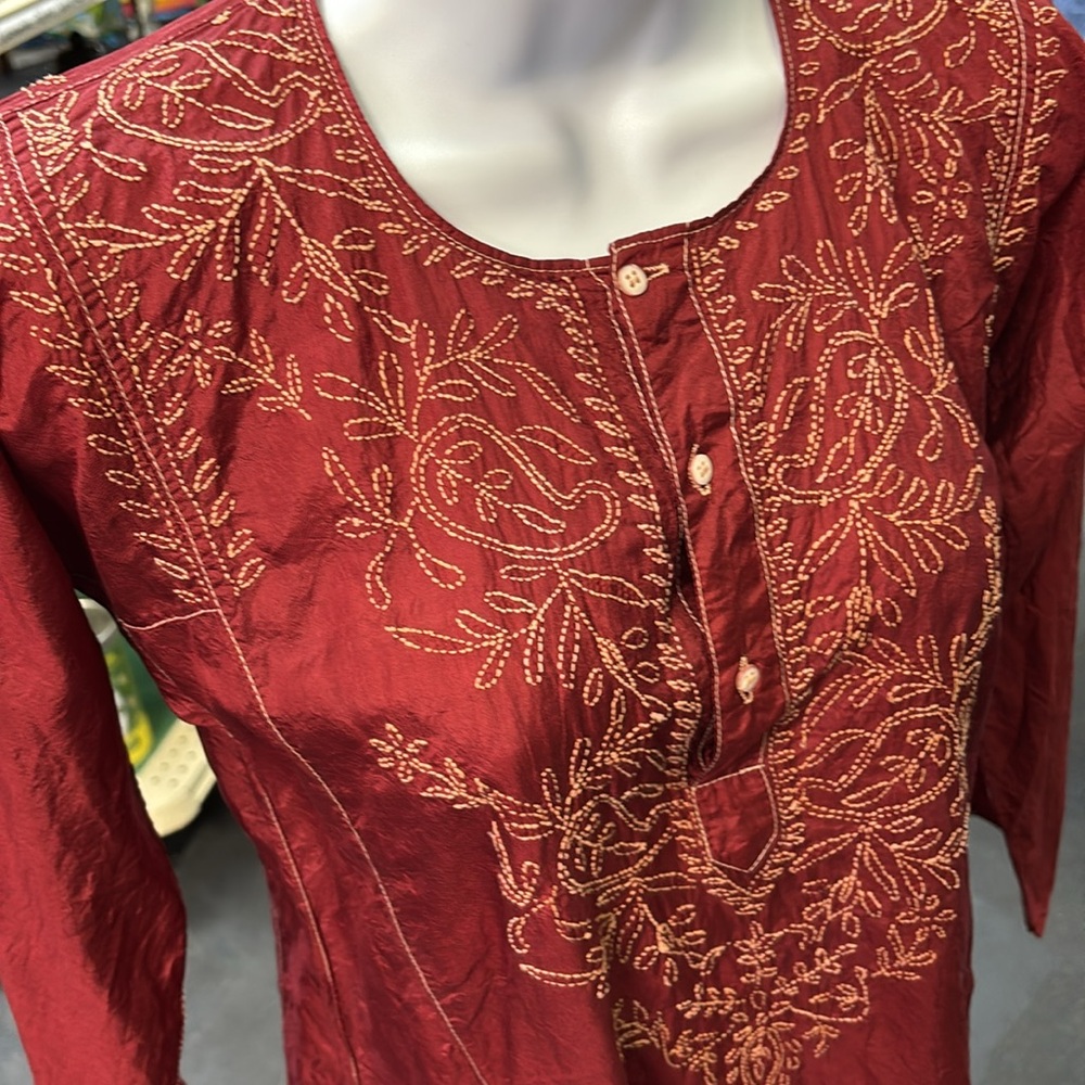 Vintage 100% Natural Silk Red Embroidered Top - Picture 3 of 9